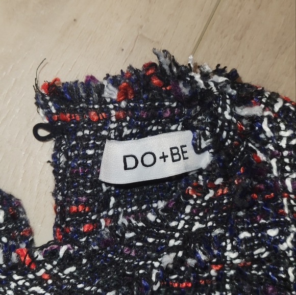 Black Red White DO + BE Twead Top - Picture 5 of 5